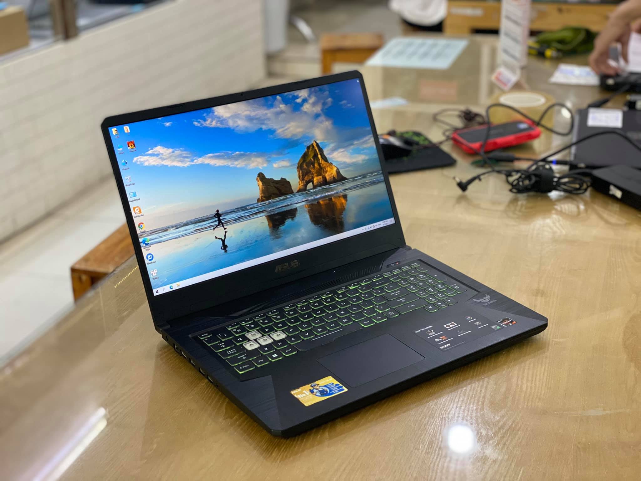 Laptop Asus Tuf FX705DD.jpg